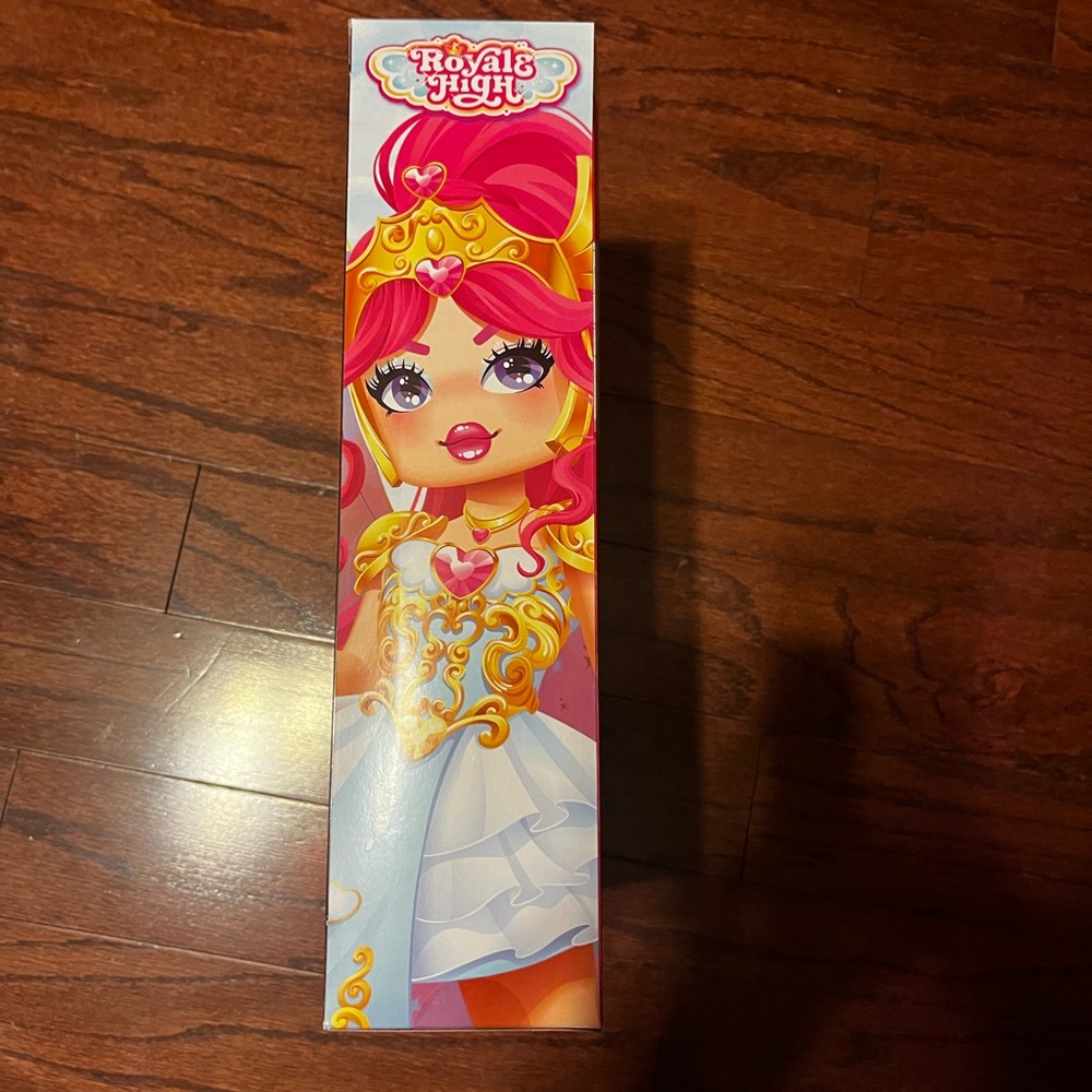 Valkyrie Doll Royale High *NO CODE JUST TOY* - Picture 4 of 6